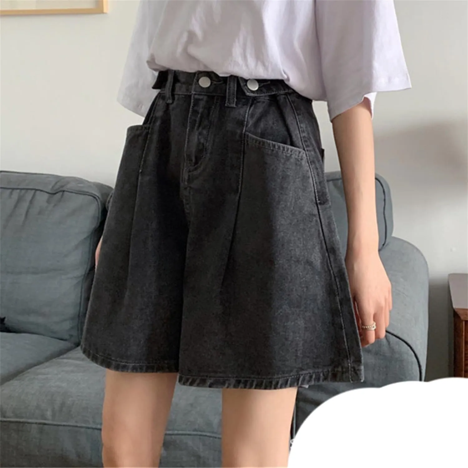 Andongnywell Women Summer Wide Legs Jean Shorts High Waist Casual Retro Folded Hem Denim Shorts Buttoned Baggy Short Hotpants