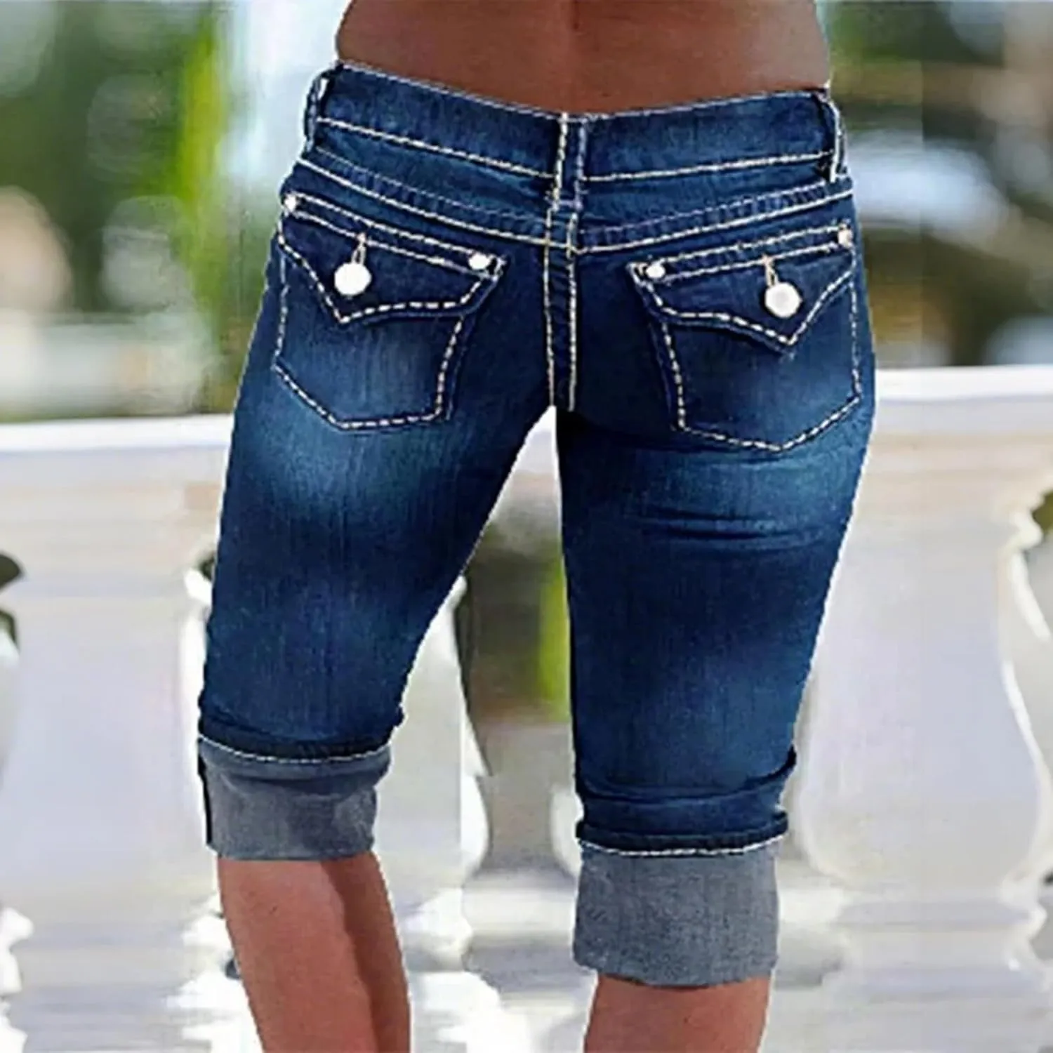 Capri Jeans for Women Stretch Low Rise Ripped Jeans Butt Lifting Wash Raw Hem Distressed Denim Capris with Pockets
