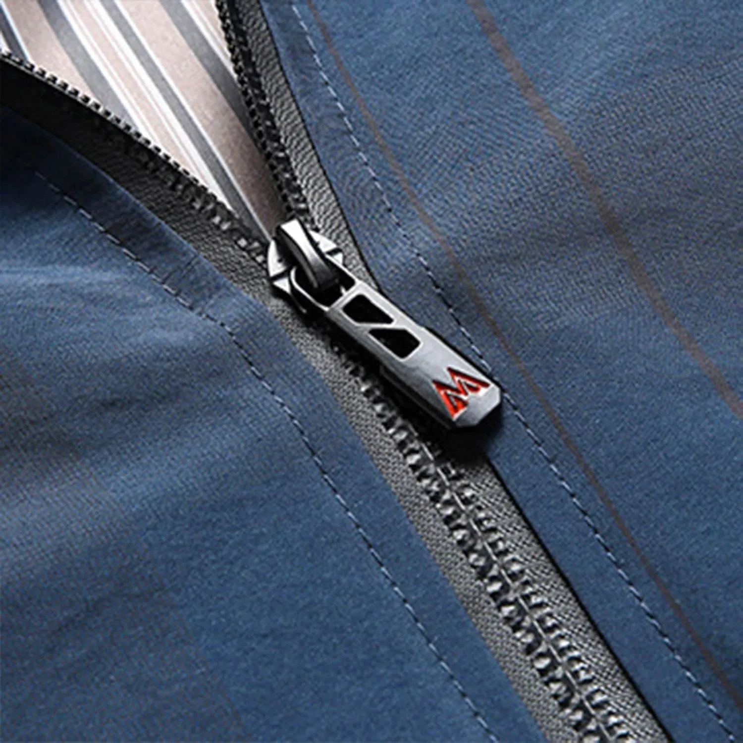 Finelylove Mens Bomber Jacket Lightweight Casual Stylish Spring Fall Jackets Fashion Plaid Windbreaker with Zip Pockets
