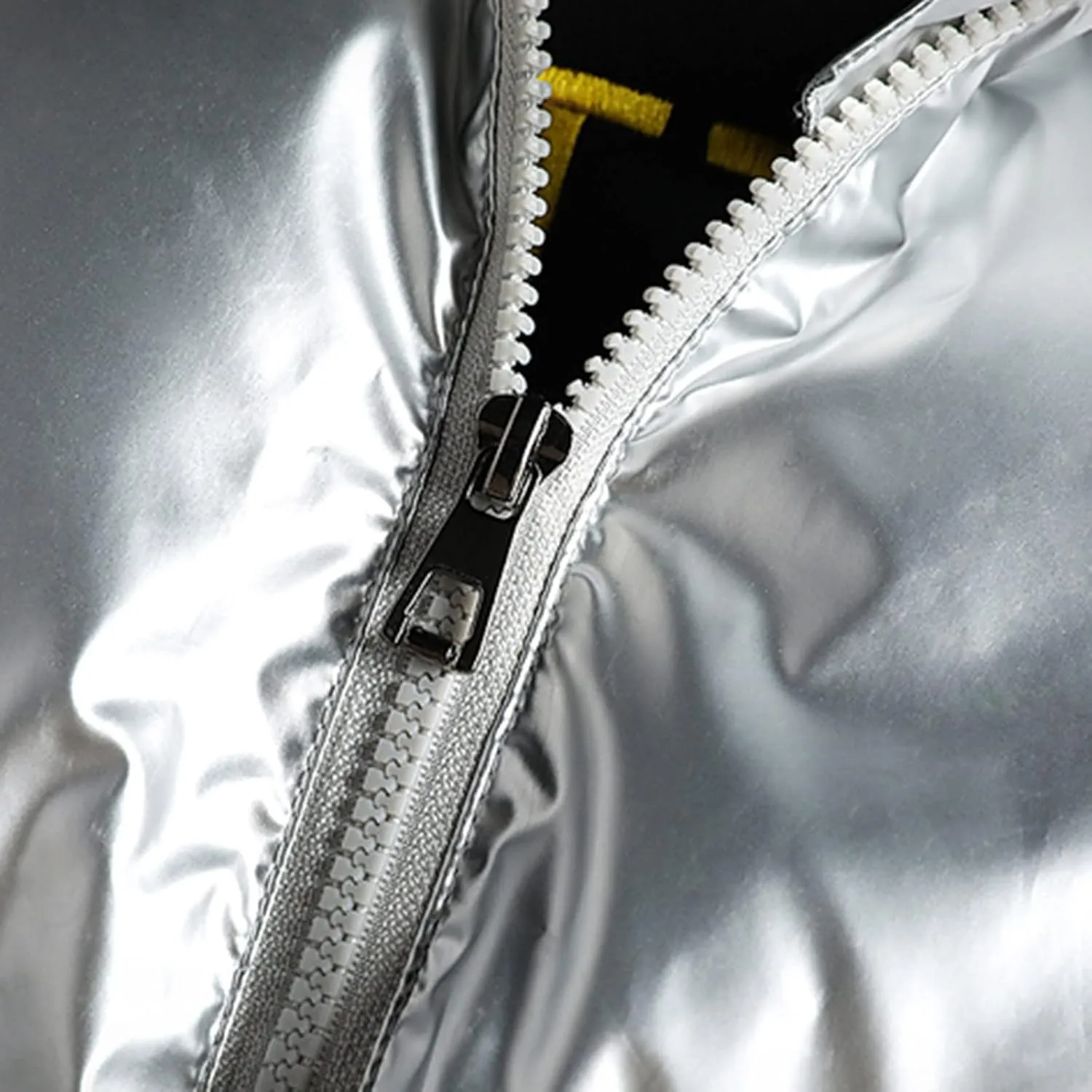 tuduoms Baggy Men's Winter Coats Full Zip Metallic Shiny Puffer Jacket Lightweight Hooded Parka Snow Ski Short Down Coat