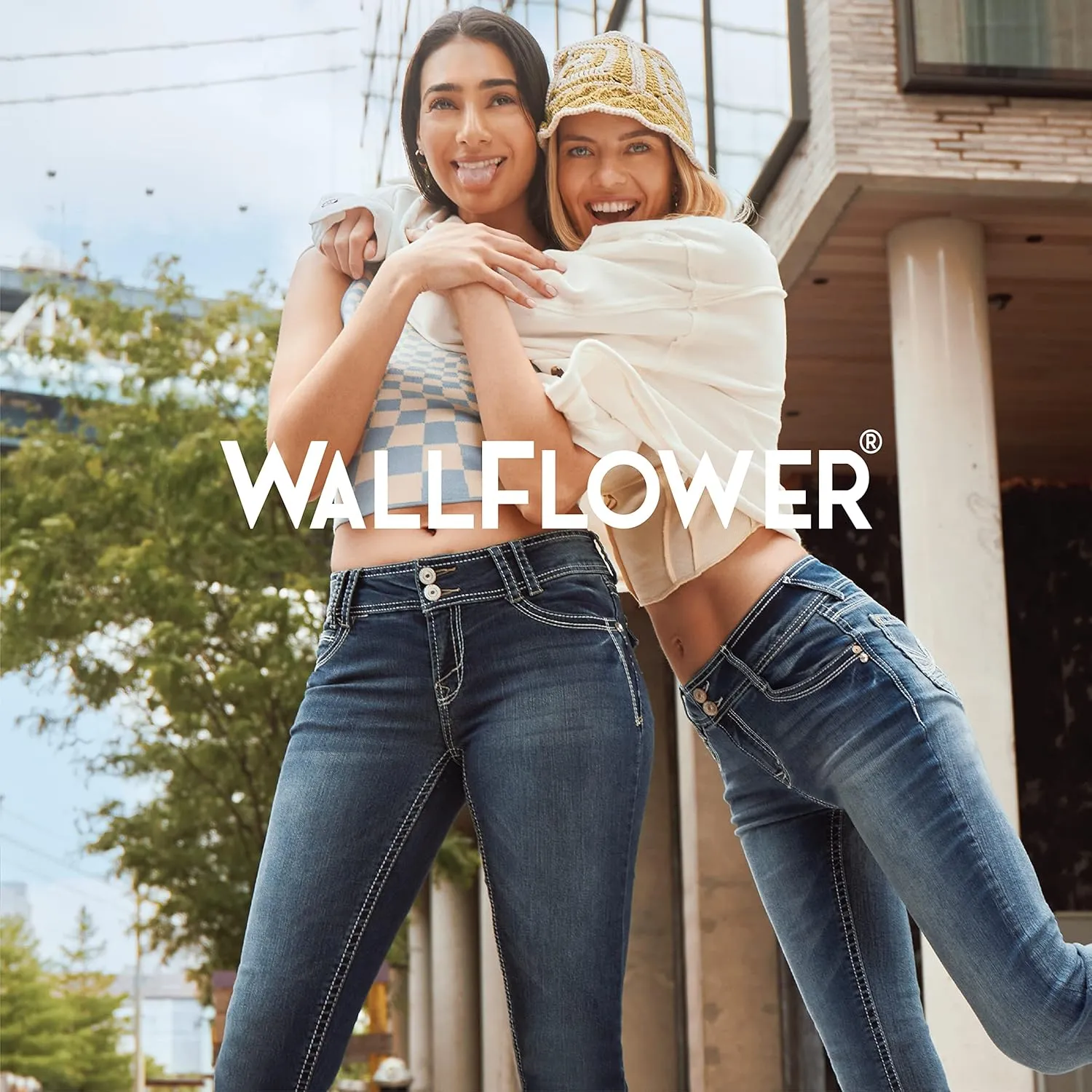 WallFlower Women's Fearless Curvy 70s Bootcut Denim Super High-Rise Insta Vintage Juniors Jeans